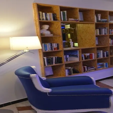 Nereus Hotel 3*