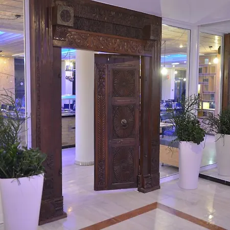 涅柔斯酒店 酒店 Paphos