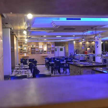 涅柔斯酒店 酒店 Paphos