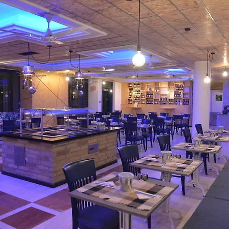 涅柔斯酒店 酒店